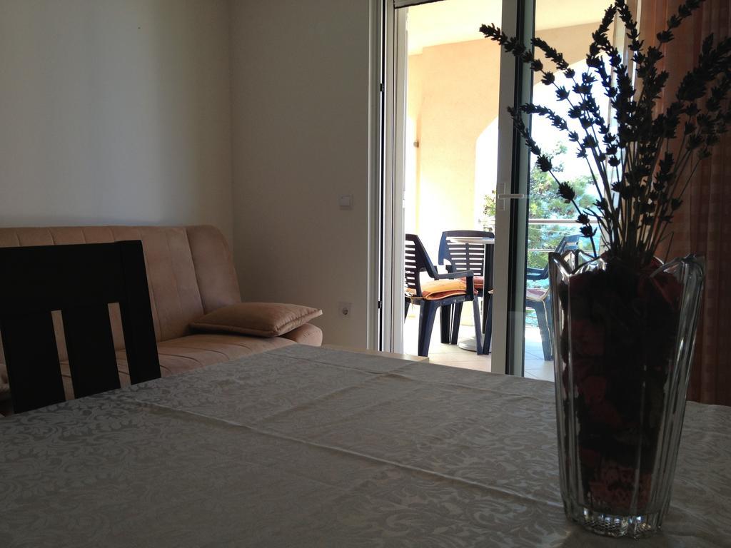 Apartments Villa Amalia Omis Exterior photo