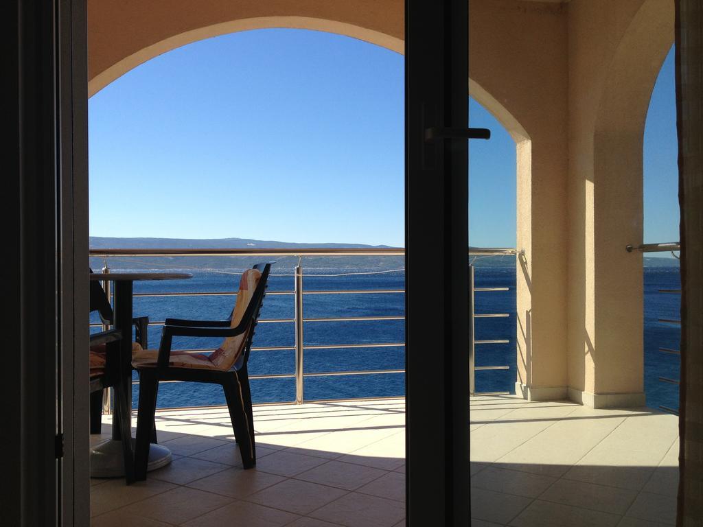 Apartments Villa Amalia Omis Room photo