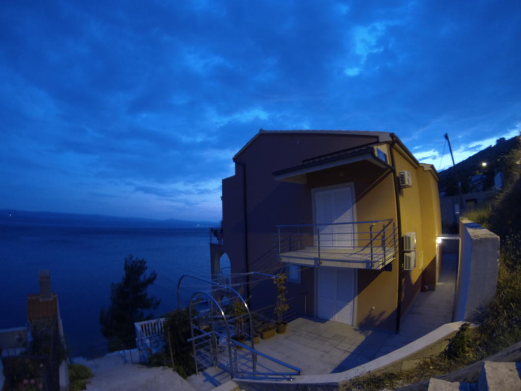 Apartments Villa Amalia Omis Exterior photo