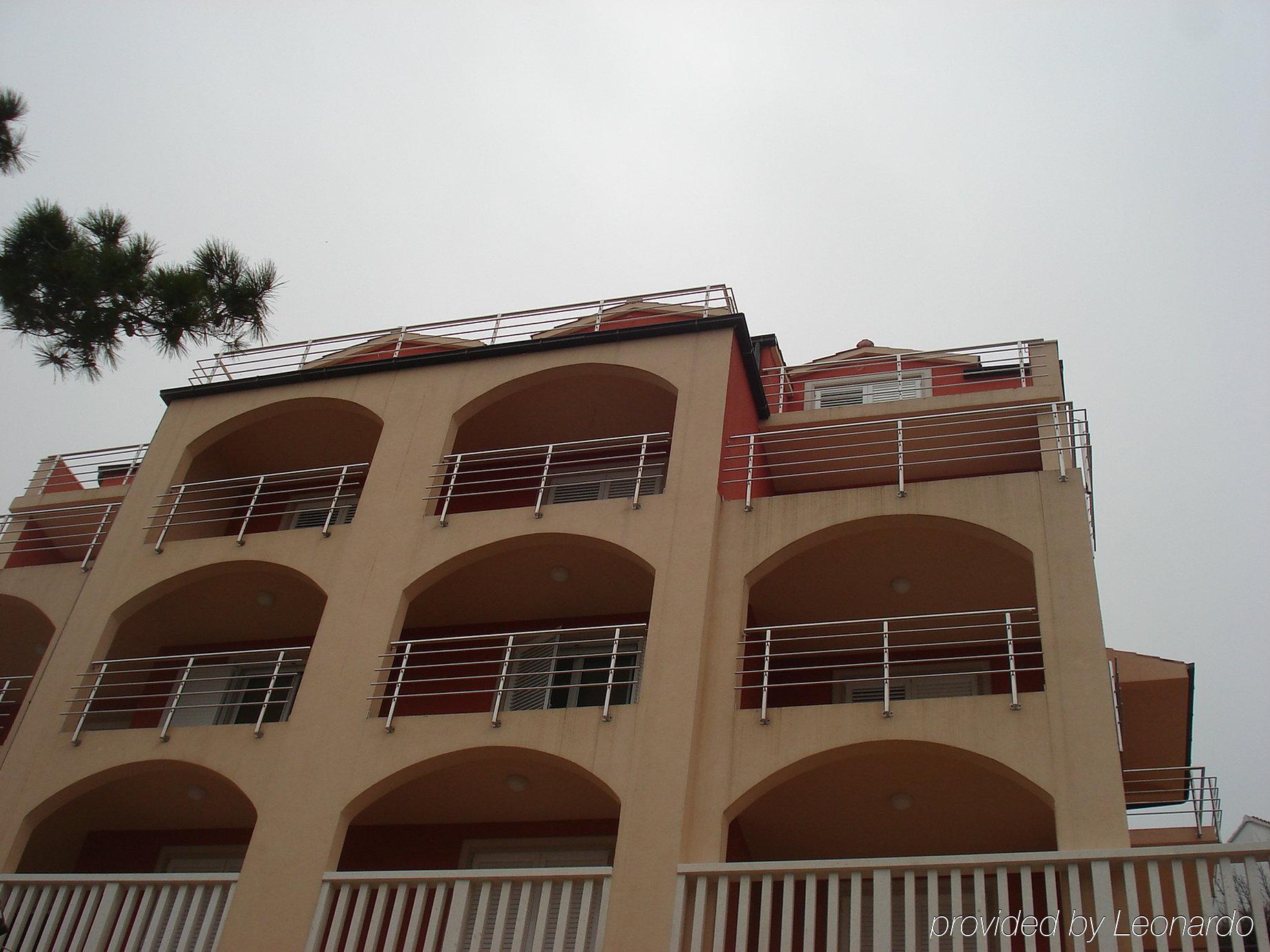 Apartments Villa Amalia Omis Exterior photo